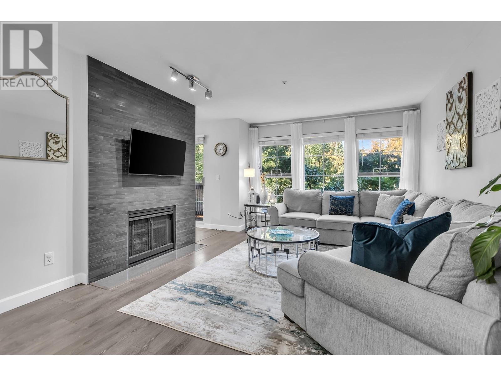 303 888 Gauthier Avenue, Coquitlam, British Columbia  V3K 6Y1 - Photo 2 - R2827344