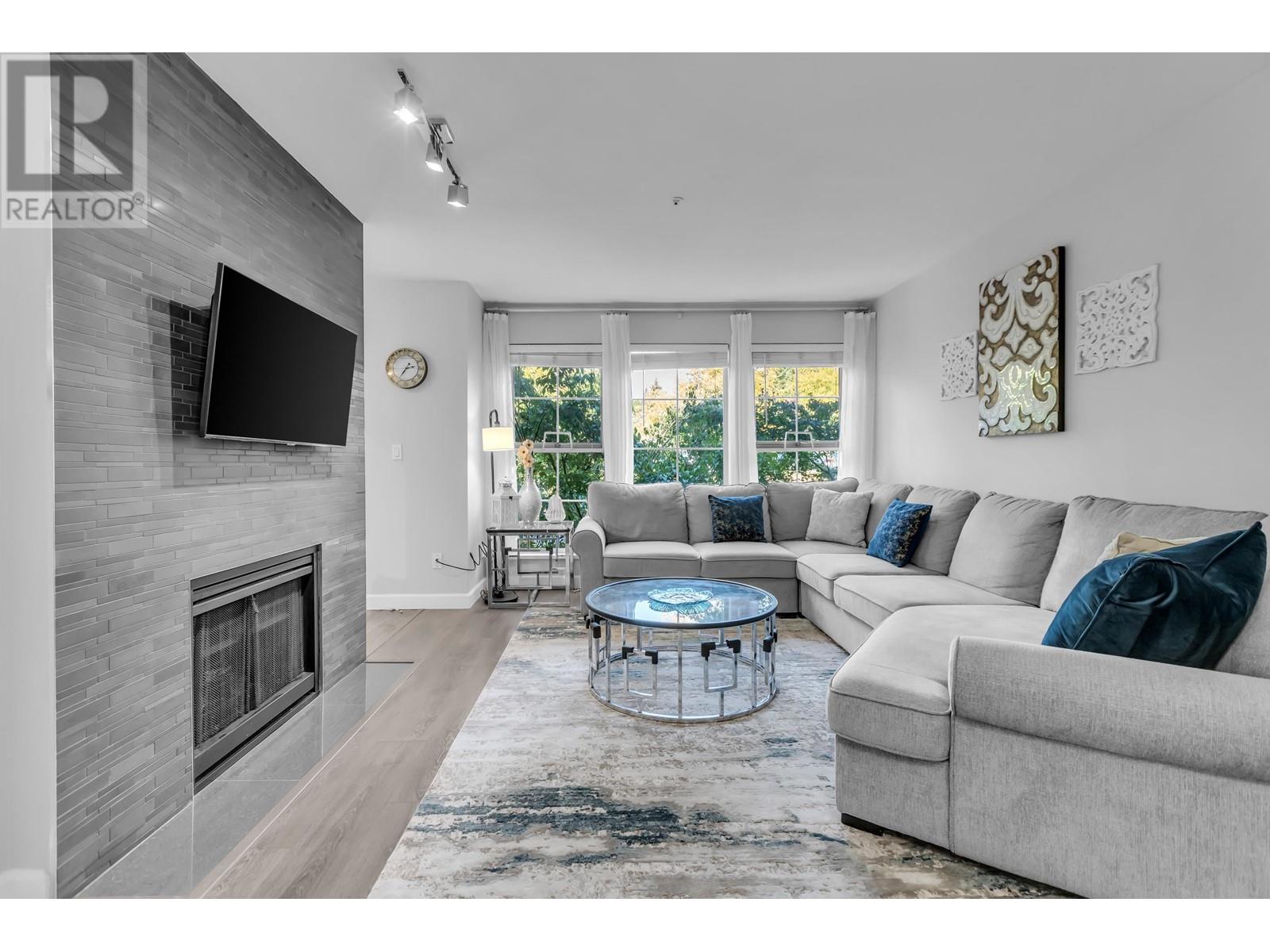303 888 Gauthier Avenue, Coquitlam, British Columbia  V3K 6Y1 - Photo 3 - R2827344