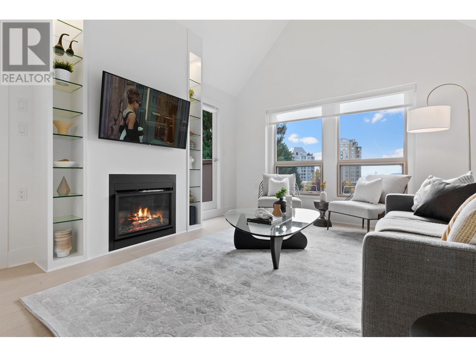 306 843 22nd Street, West Vancouver, British Columbia  V7V 4C1 - Photo 5 - R2827347