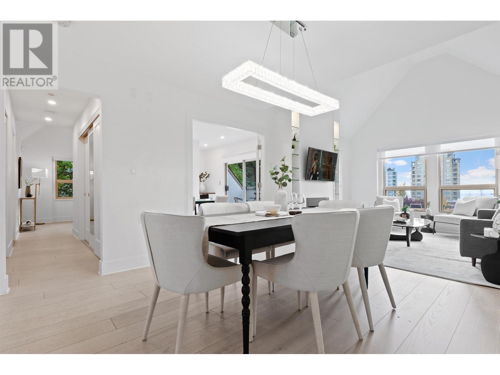 306 843 22nd Street, West Vancouver, British Columbia  V7V 4C1 - Photo 7 - R2827347