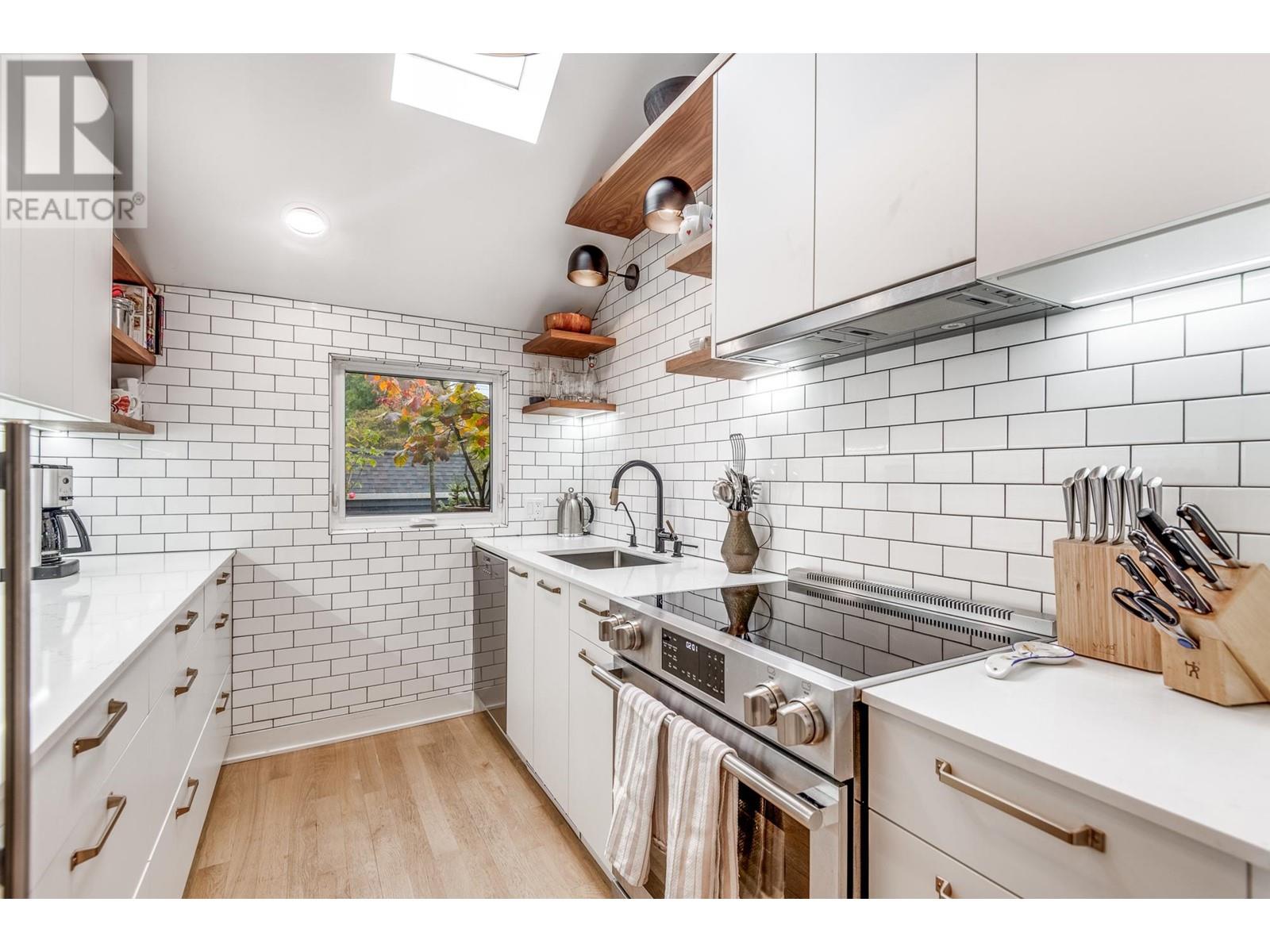 1893 W 13th Avenue, Vancouver, British Columbia  V6J 2H4 - Photo 16 - R2827355