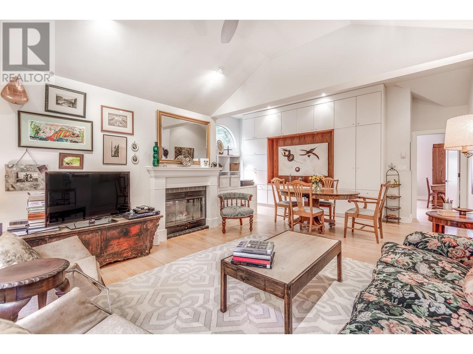 1893 W 13th Avenue, Vancouver, British Columbia  V6J 2H4 - Photo 8 - R2827355
