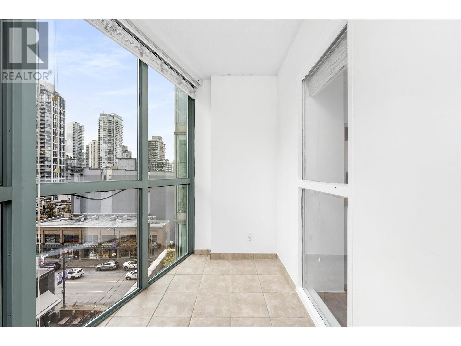 707 1188 Howe Street, Vancouver, British Columbia  V6Z 2S8 - Photo 6 - R2827359