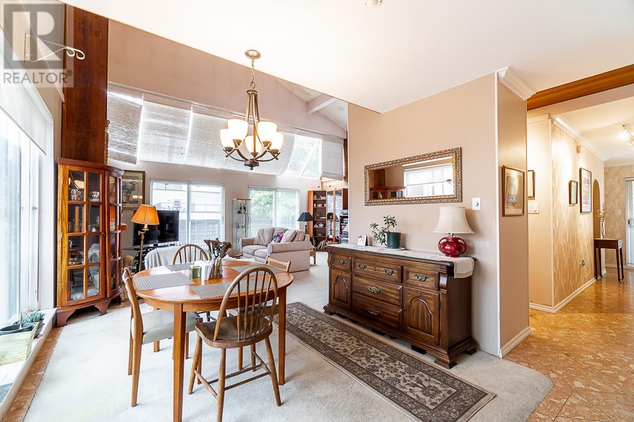 402 110 Seventh Street, New Westminster, British Columbia  V3M 5W5 - Photo 10 - R2827369