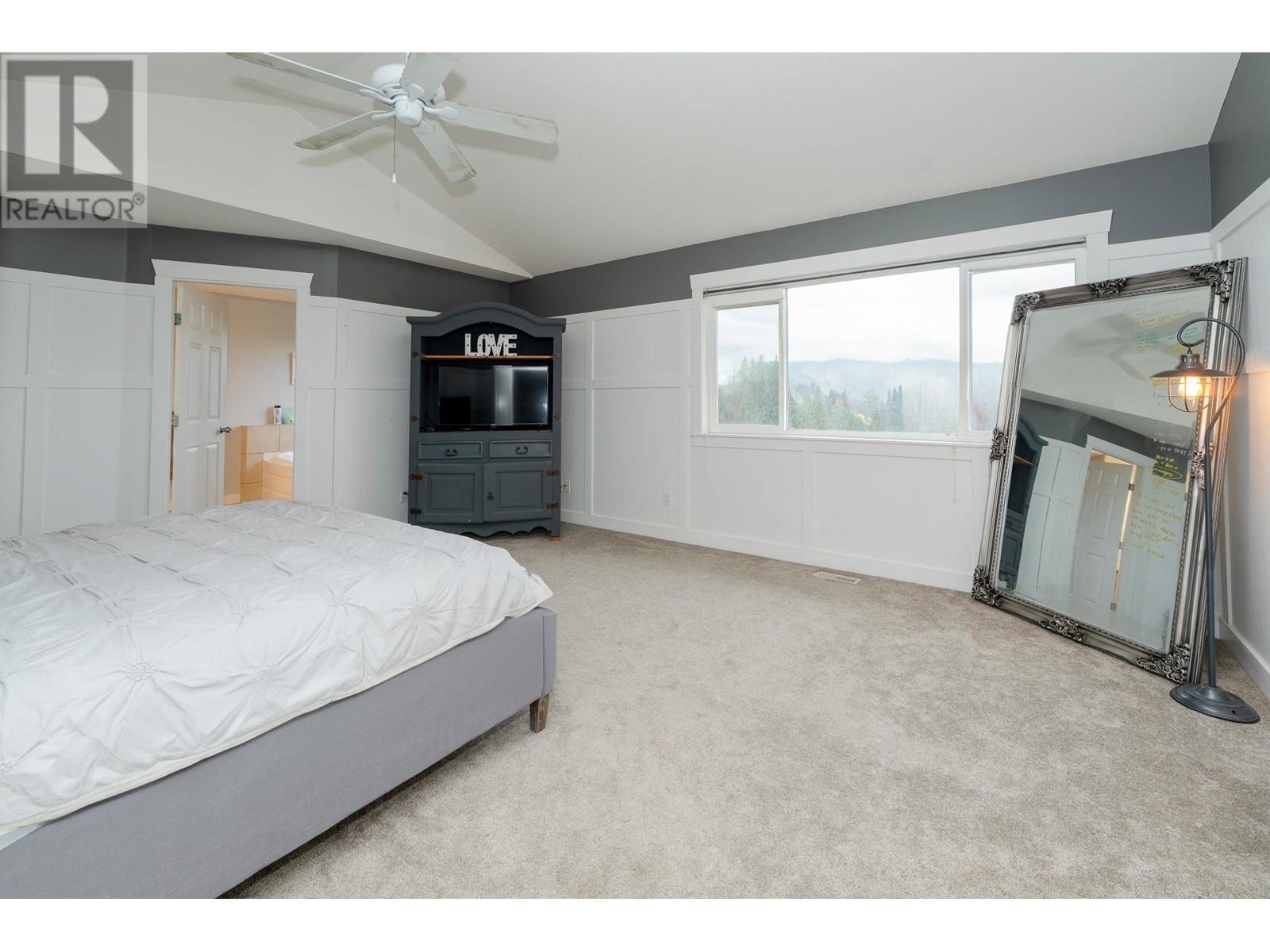 13328 Mccauley Crescent, Maple Ridge, British Columbia  V4R 2V2 - Photo 13 - R2827342