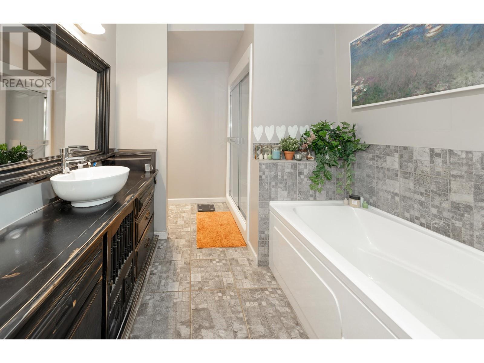 13328 Mccauley Crescent, Maple Ridge, British Columbia  V4R 2V2 - Photo 14 - R2827342