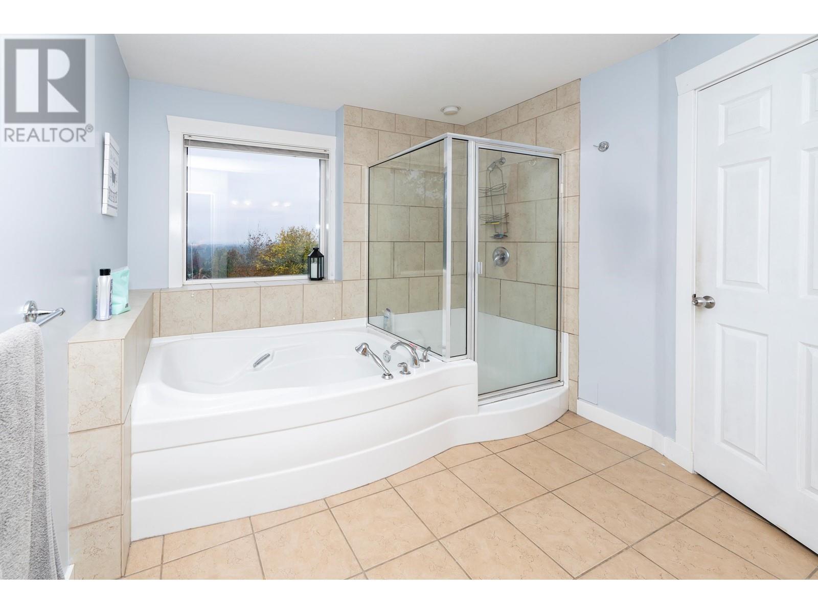 13328 Mccauley Crescent, Maple Ridge, British Columbia  V4R 2V2 - Photo 37 - R2827342