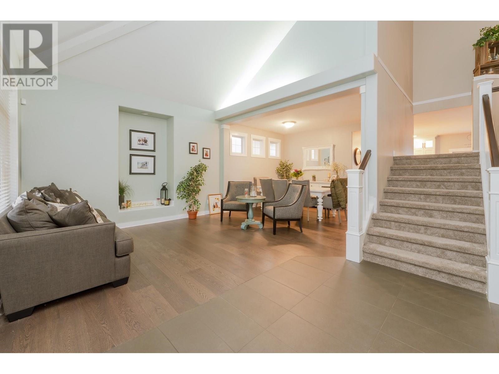 13328 Mccauley Crescent, Maple Ridge, British Columbia  V4R 2V2 - Photo 6 - R2827342