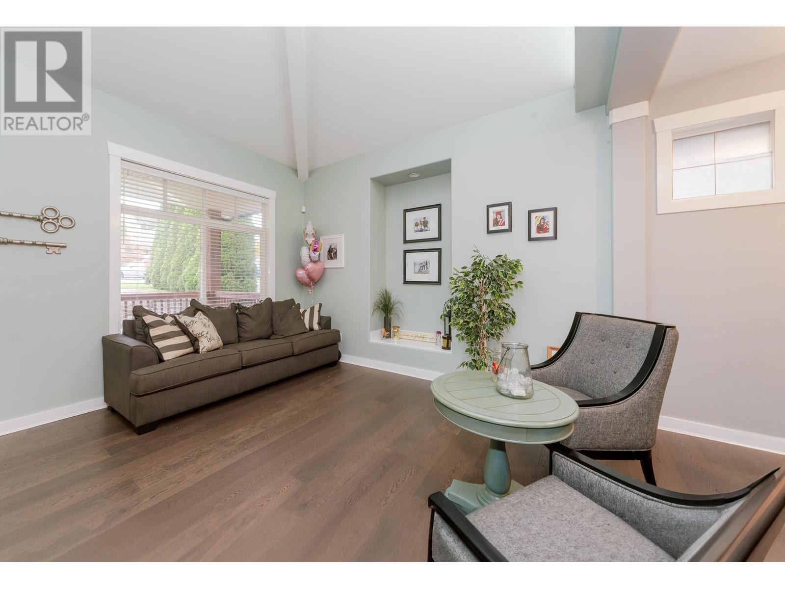 13328 Mccauley Crescent, Maple Ridge, British Columbia  V4R 2V2 - Photo 8 - R2827342