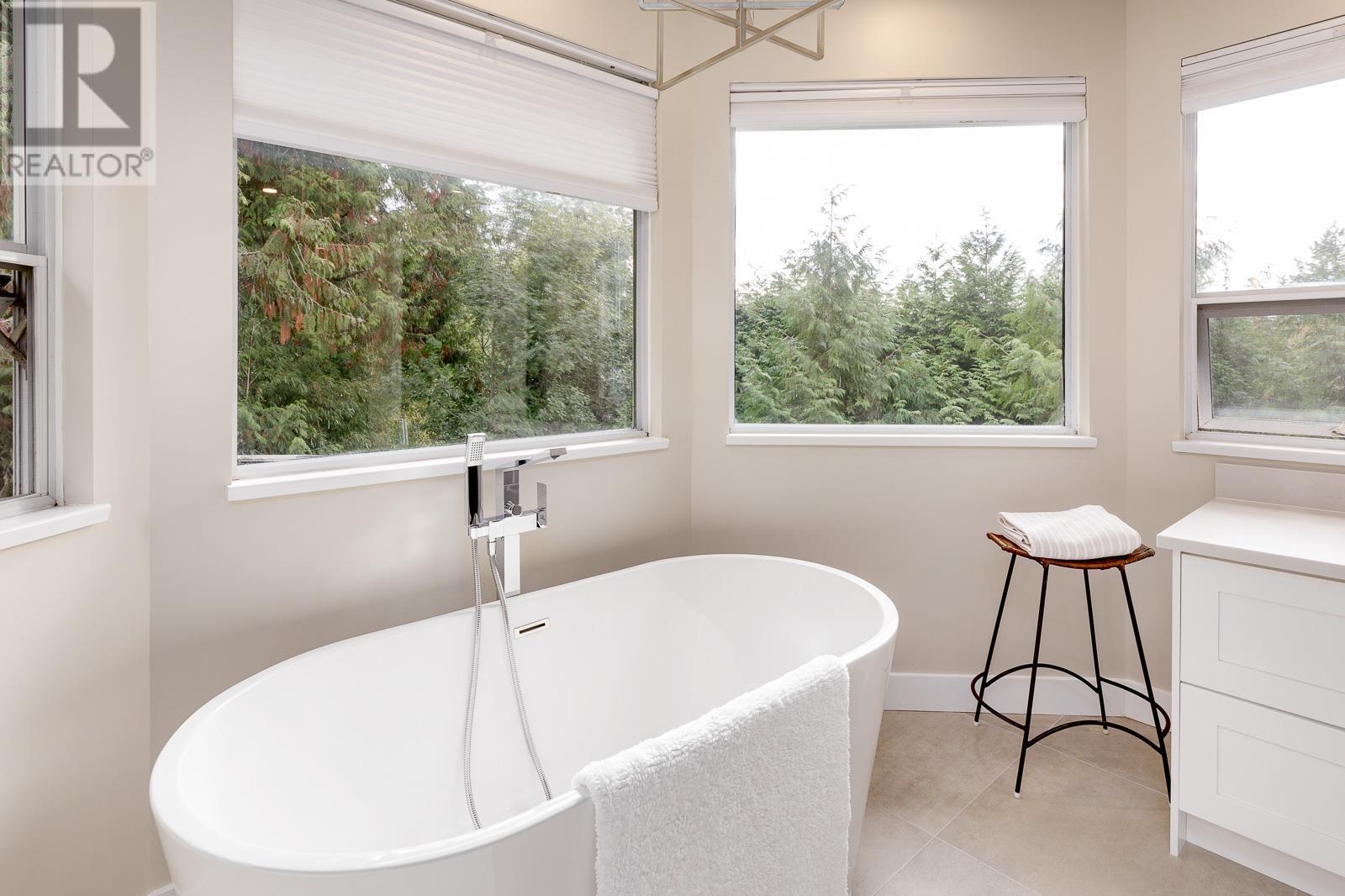 108 Parkside Drive, Port Moody, British Columbia  V3H 4W8 - Photo 24 - R2827353