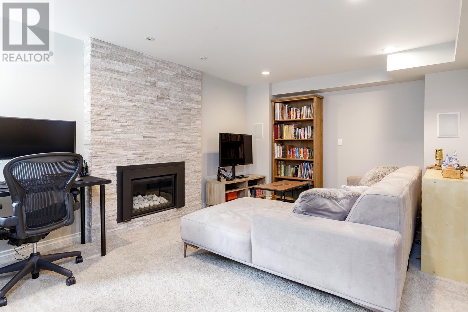 108 Parkside Drive, Port Moody, British Columbia  V3H 4W8 - Photo 32 - R2827353