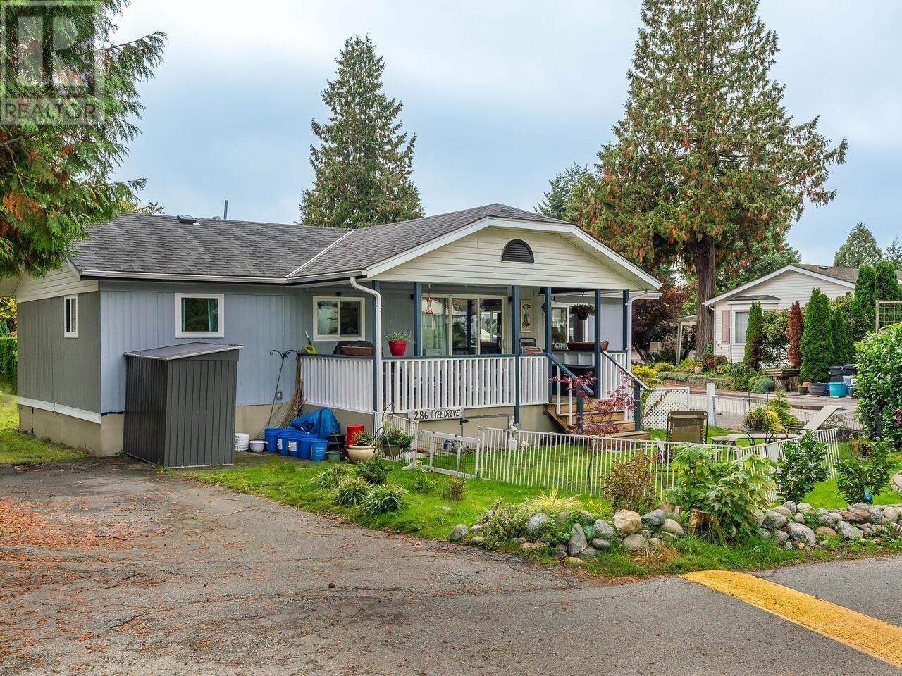 286 Tyee Drive, West Vancouver, British Columbia  V7P 1C7 - Photo 2 - R2826298