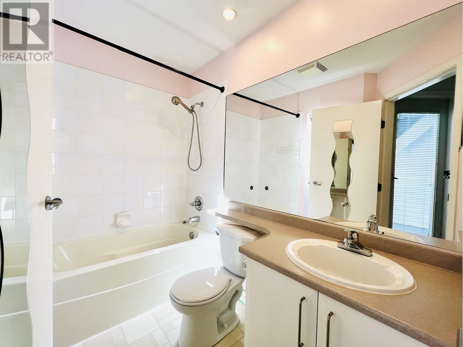 7468 Magnolia Terrace, Burnaby, British Columbia  V5E 4L1 - Photo 17 - R2827364