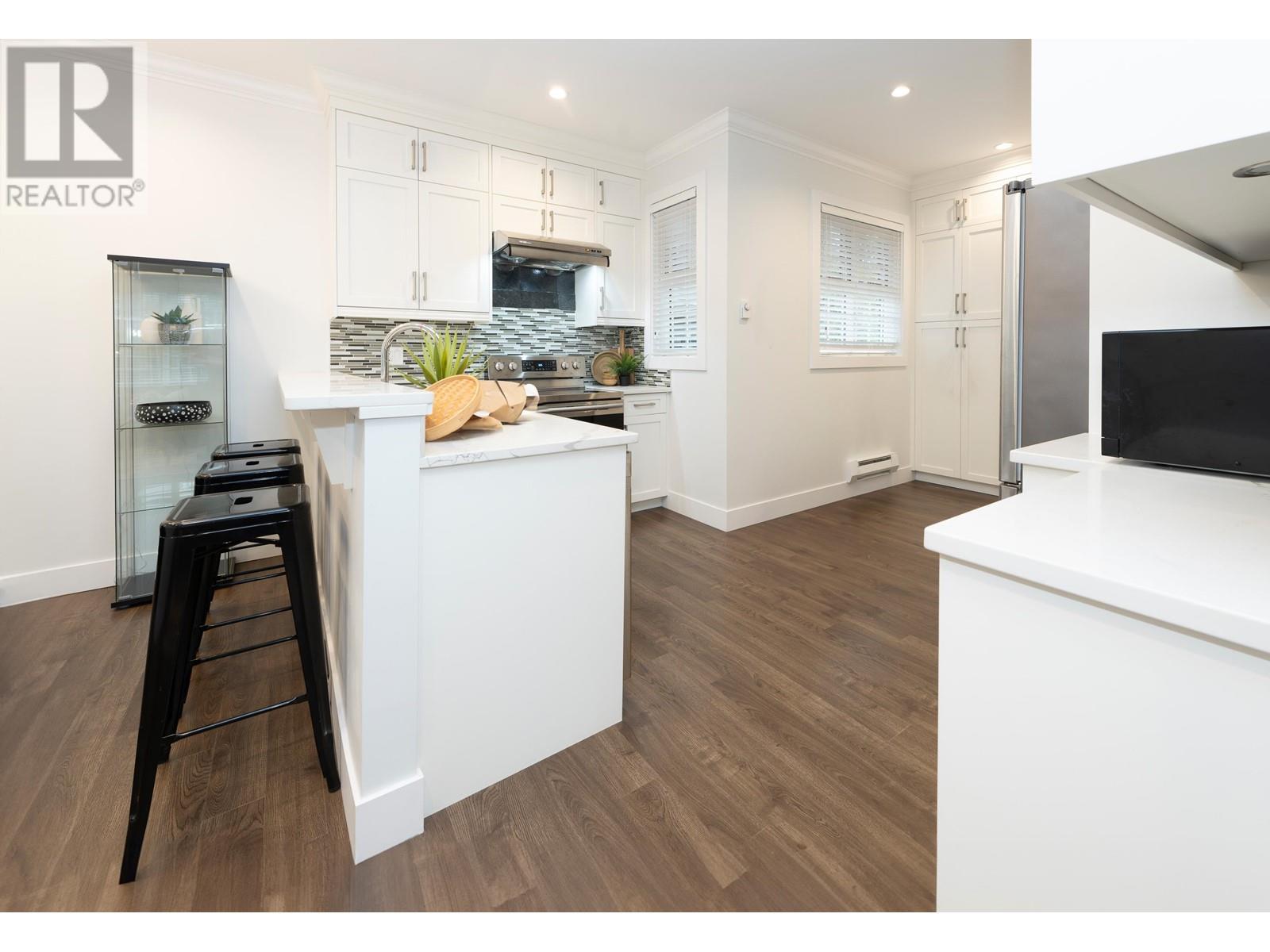 606 Alderson Avenue, Coquitlam, British Columbia  V3K 1T3 - Photo 6 - R2827323