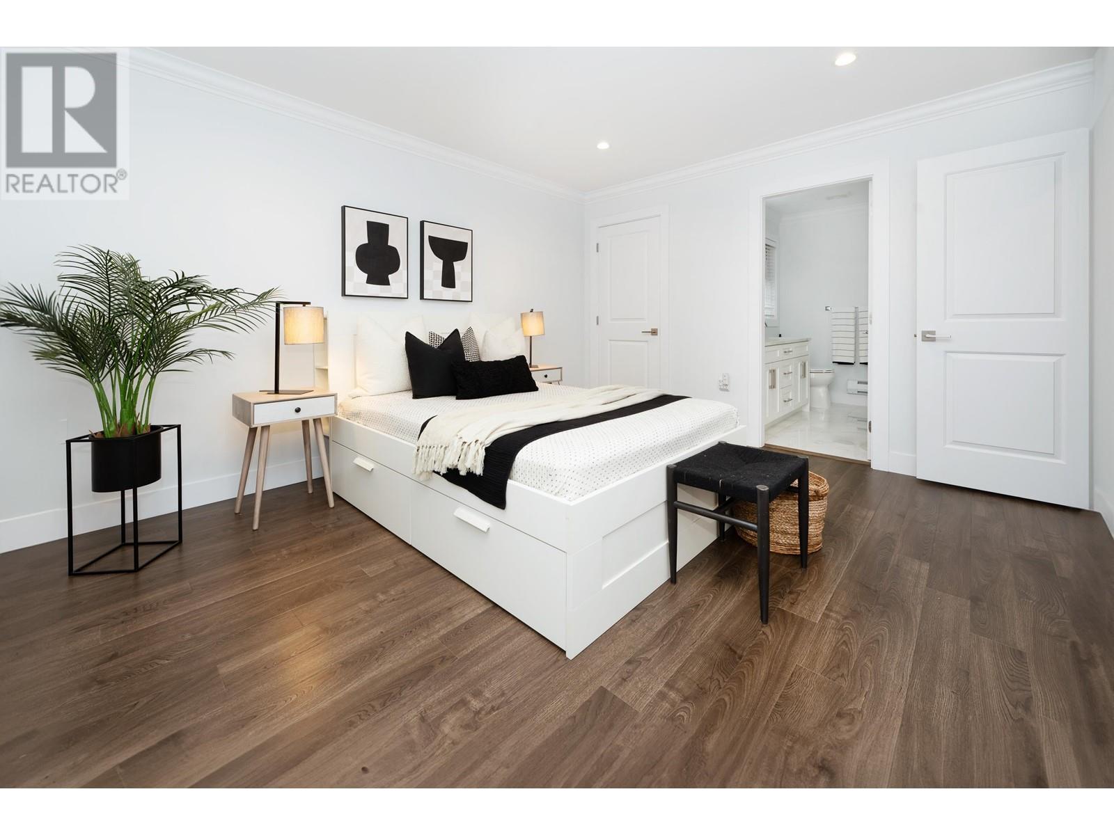 606 Alderson Avenue, Coquitlam, British Columbia  V3K 1T3 - Photo 9 - R2827323