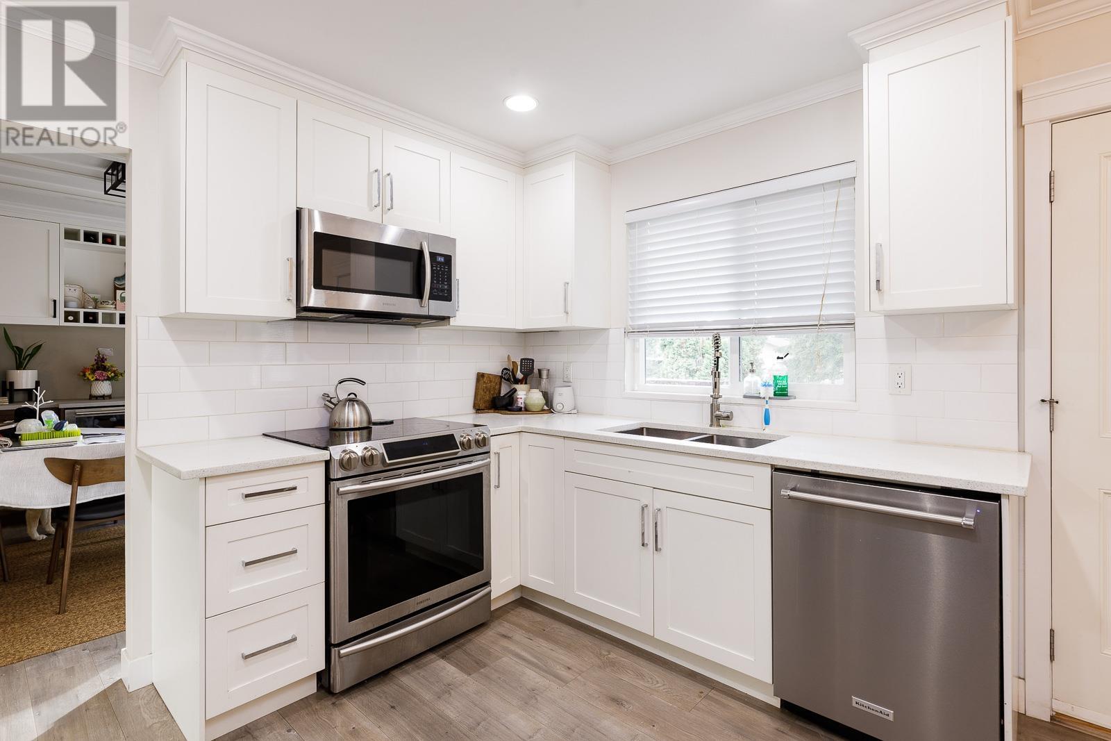 11931 Wicklow Way, Maple Ridge, British Columbia  V2X 7W2 - Photo 4 - R2826717