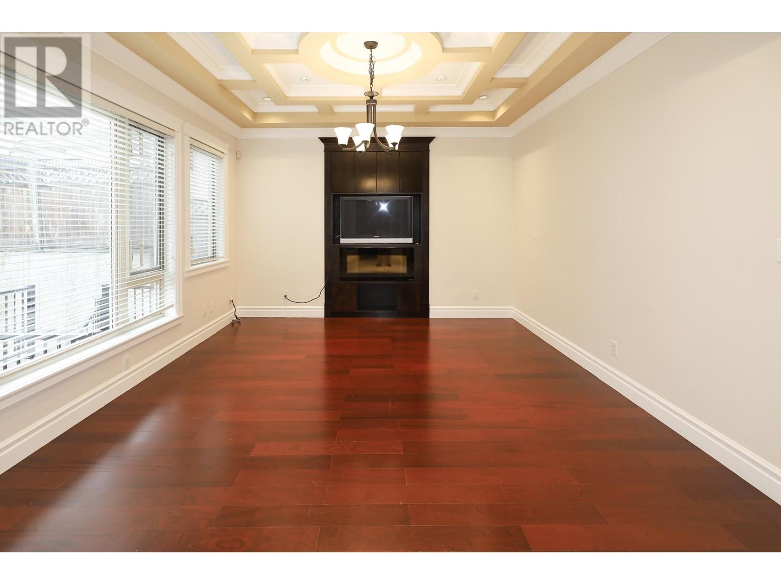 1909 E 64th Avenue, Vancouver, British Columbia  V5P 2M9 - Photo 5 - R2826723