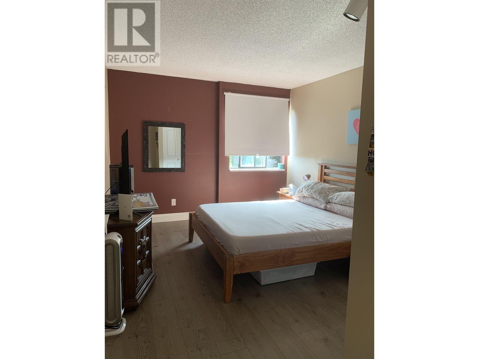 203 315 Tenth Street, New Westminster, British Columbia  V3M 3Y2 - Photo 4 - R2827050
