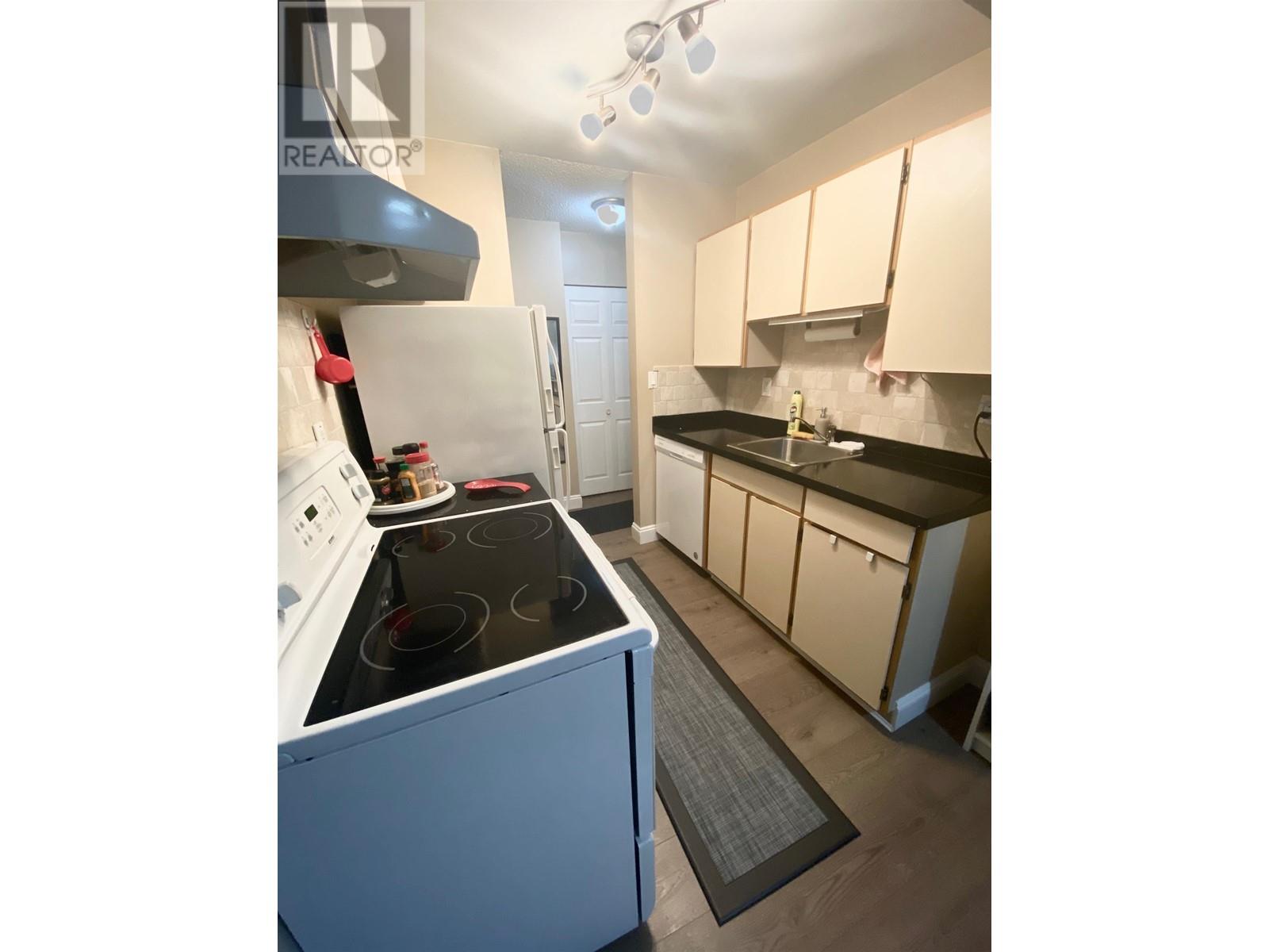 203 315 Tenth Street, New Westminster, British Columbia  V3M 3Y2 - Photo 10 - R2827050