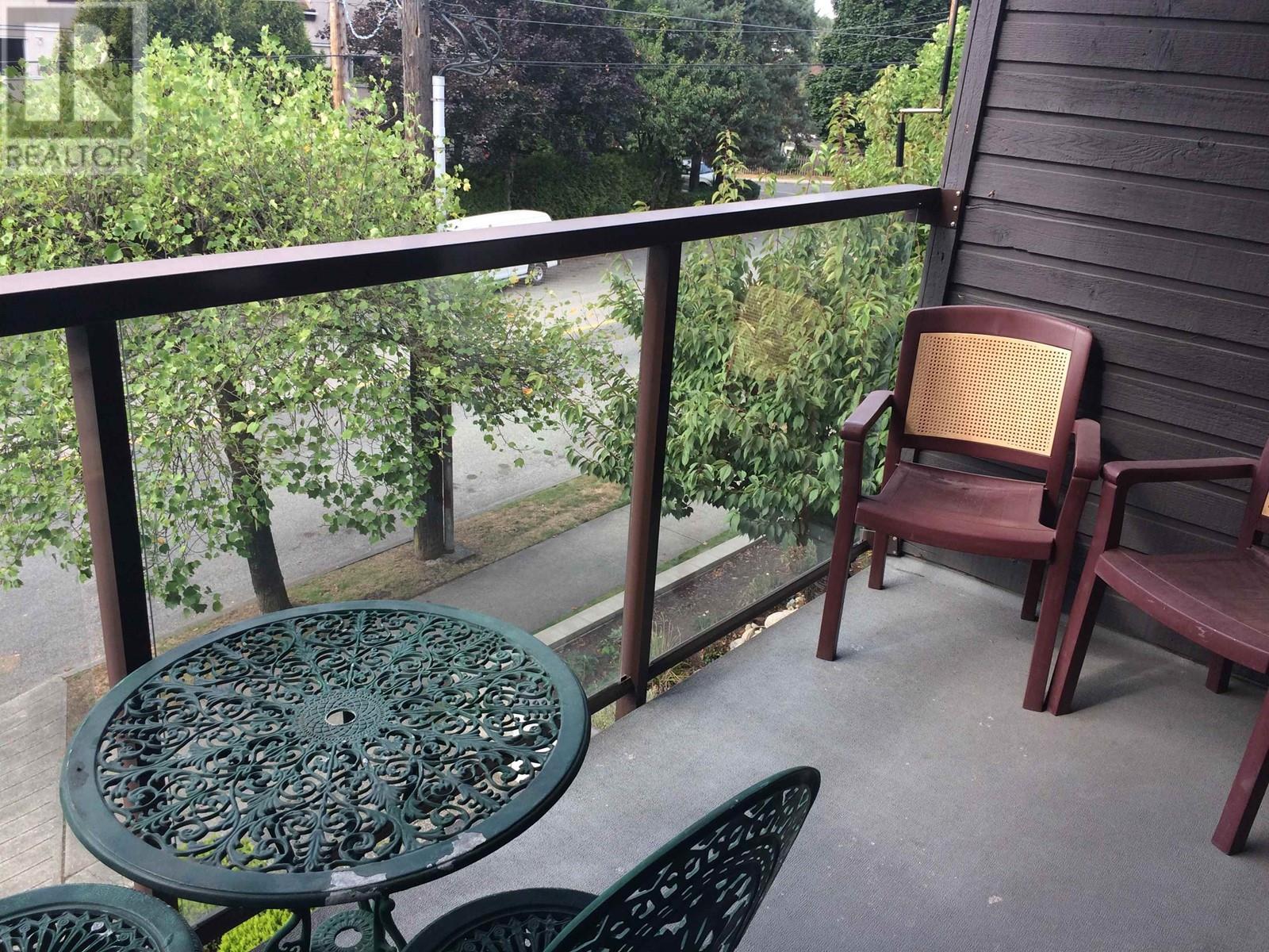 203 315 Tenth Street, New Westminster, British Columbia  V3M 3Y2 - Photo 9 - R2827050