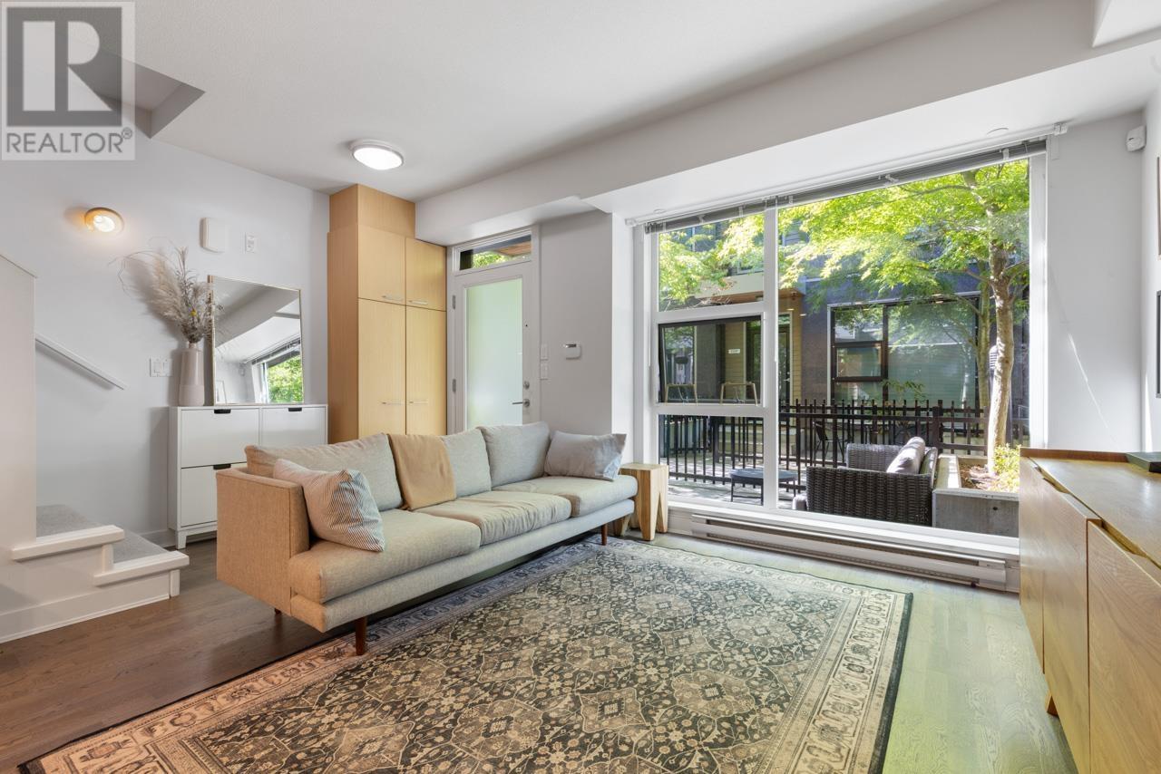 2318 Windsor Street, Vancouver, British Columbia  V5T 3Z5 - Photo 3 - R2827390
