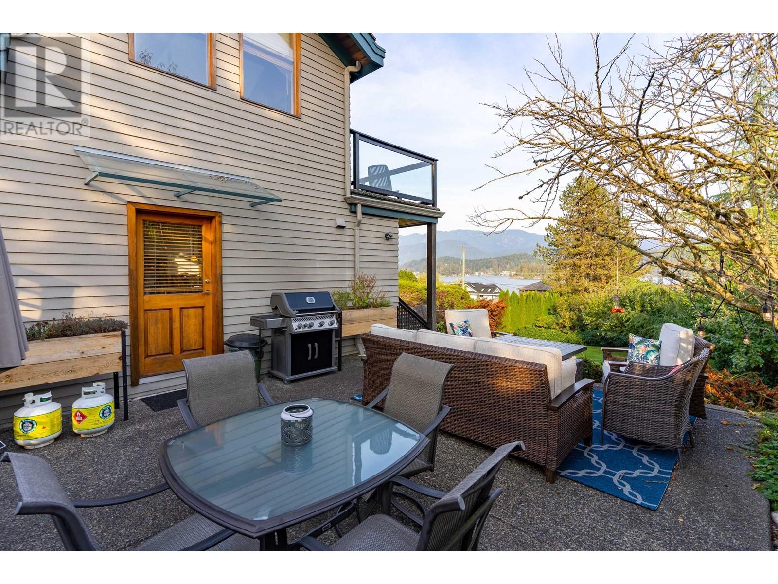 552 Beachview Drive, North Vancouver, British Columbia  V7G 1P9 - Photo 33 - R2827197