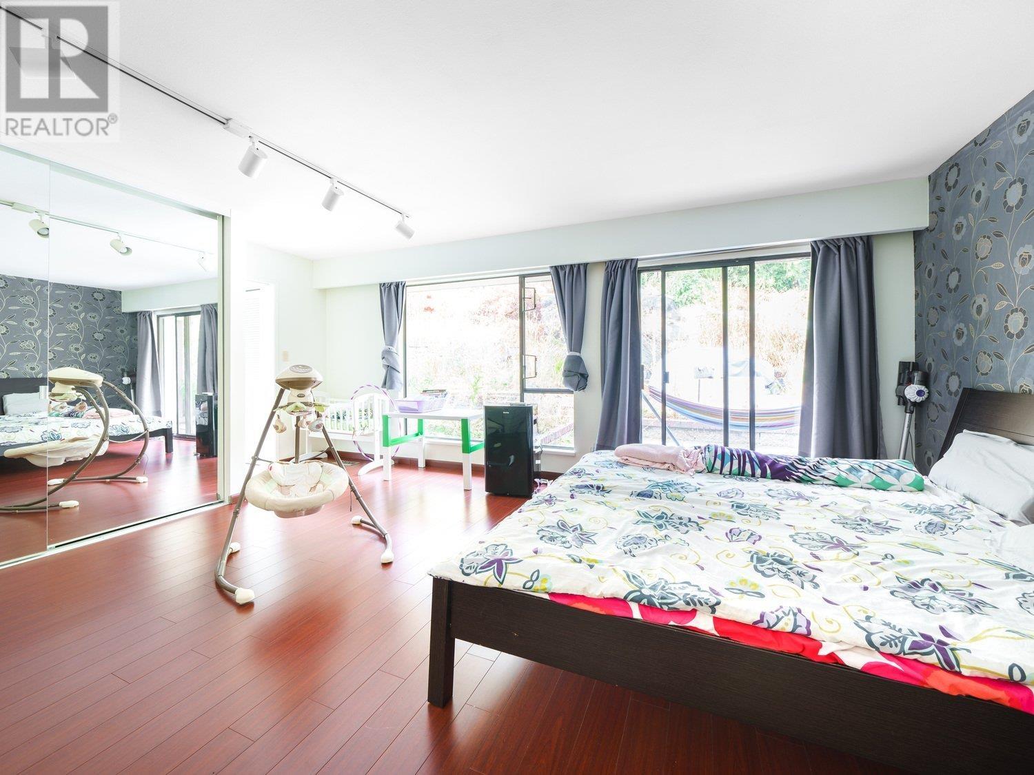 4503 Woodgreen Drive, West Vancouver, British Columbia  V7S 2T8 - Photo 4 - R2817545