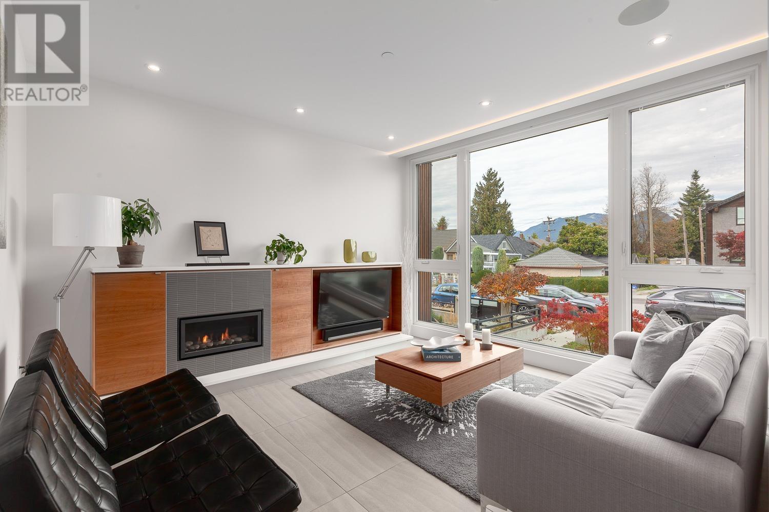 3524 Oxford Street, Vancouver, British Columbia  V5K 1P1 - Photo 7 - R2825521
