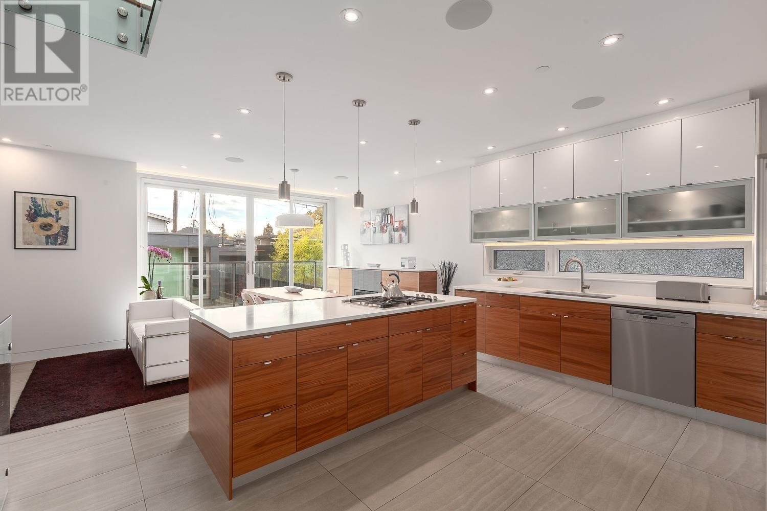 3524 Oxford Street, Vancouver, British Columbia  V5K 1P1 - Photo 8 - R2825521