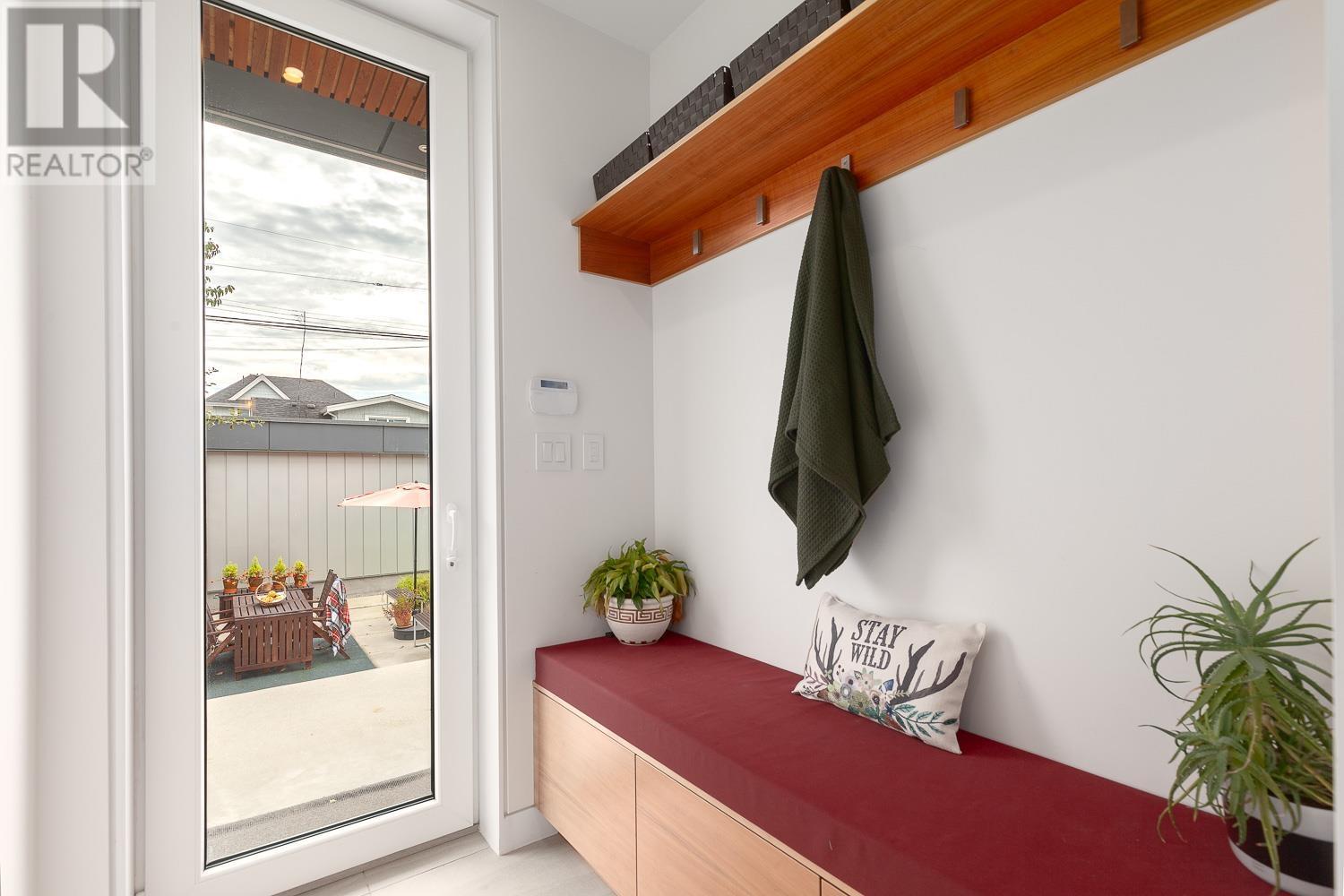 3524 Oxford Street, Vancouver, British Columbia  V5K 1P1 - Photo 17 - R2825521