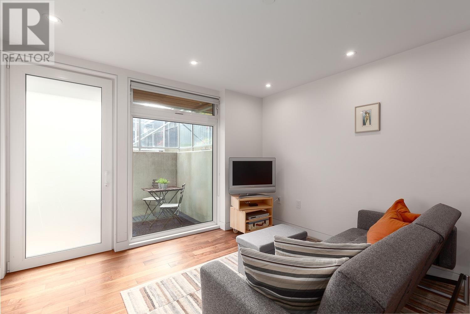 3524 Oxford Street, Vancouver, British Columbia  V5K 1P1 - Photo 35 - R2825521