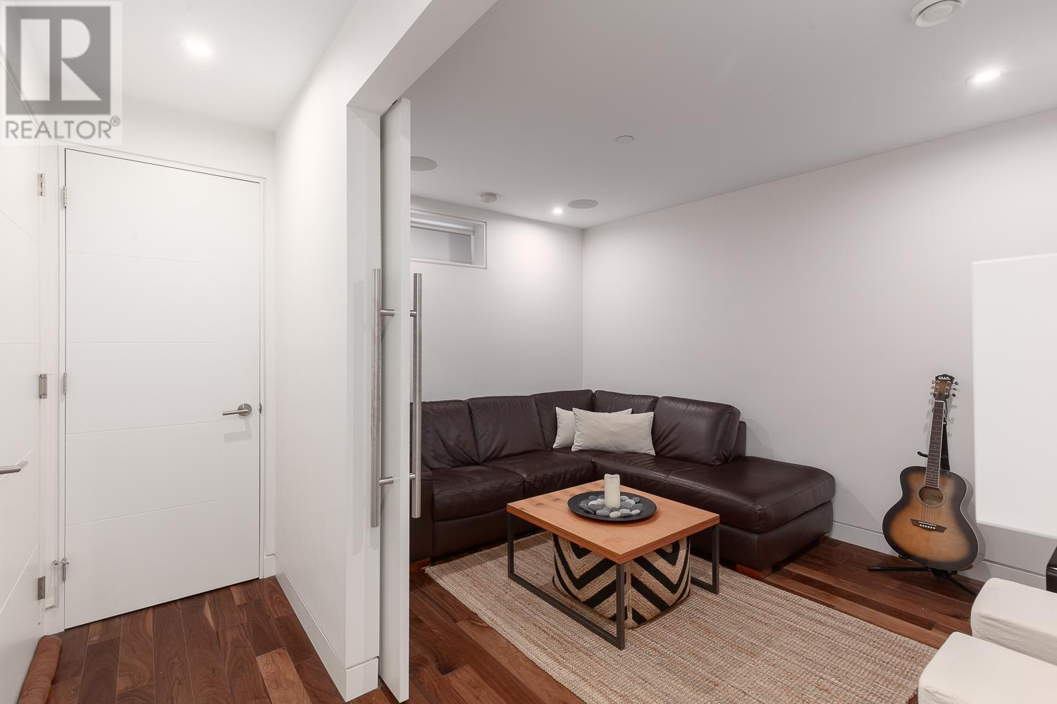 3524 Oxford Street, Vancouver, British Columbia  V5K 1P1 - Photo 29 - R2825521