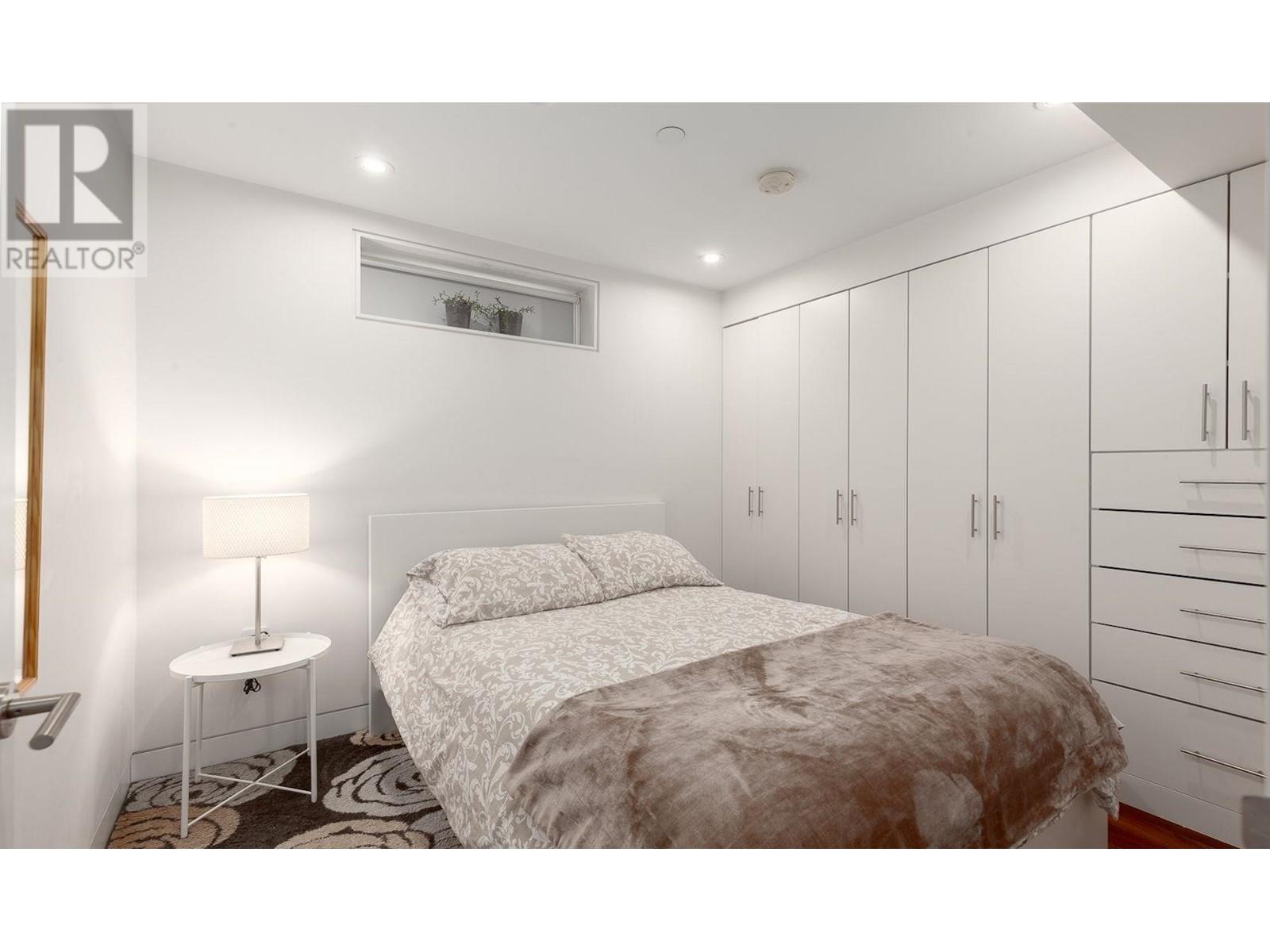 3524 Oxford Street, Vancouver, British Columbia  V5K 1P1 - Photo 33 - R2825521