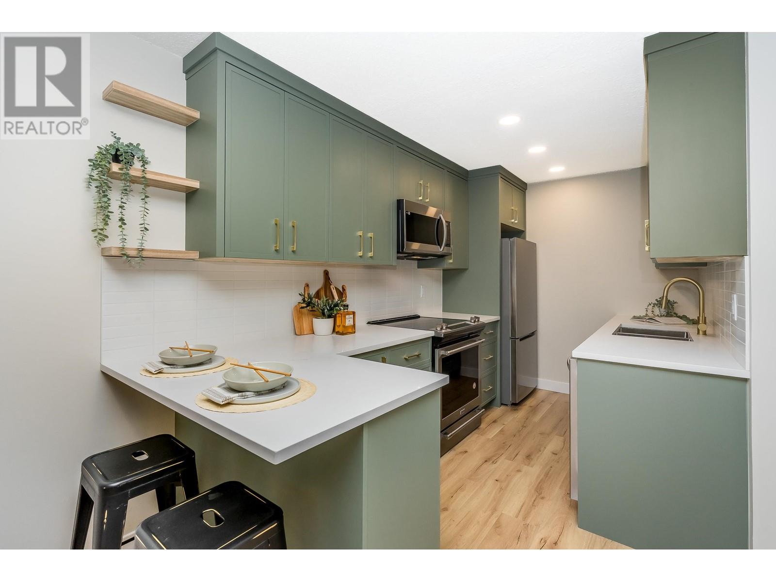 139 200 WESTHILL PLACE, port moody, British Columbia
