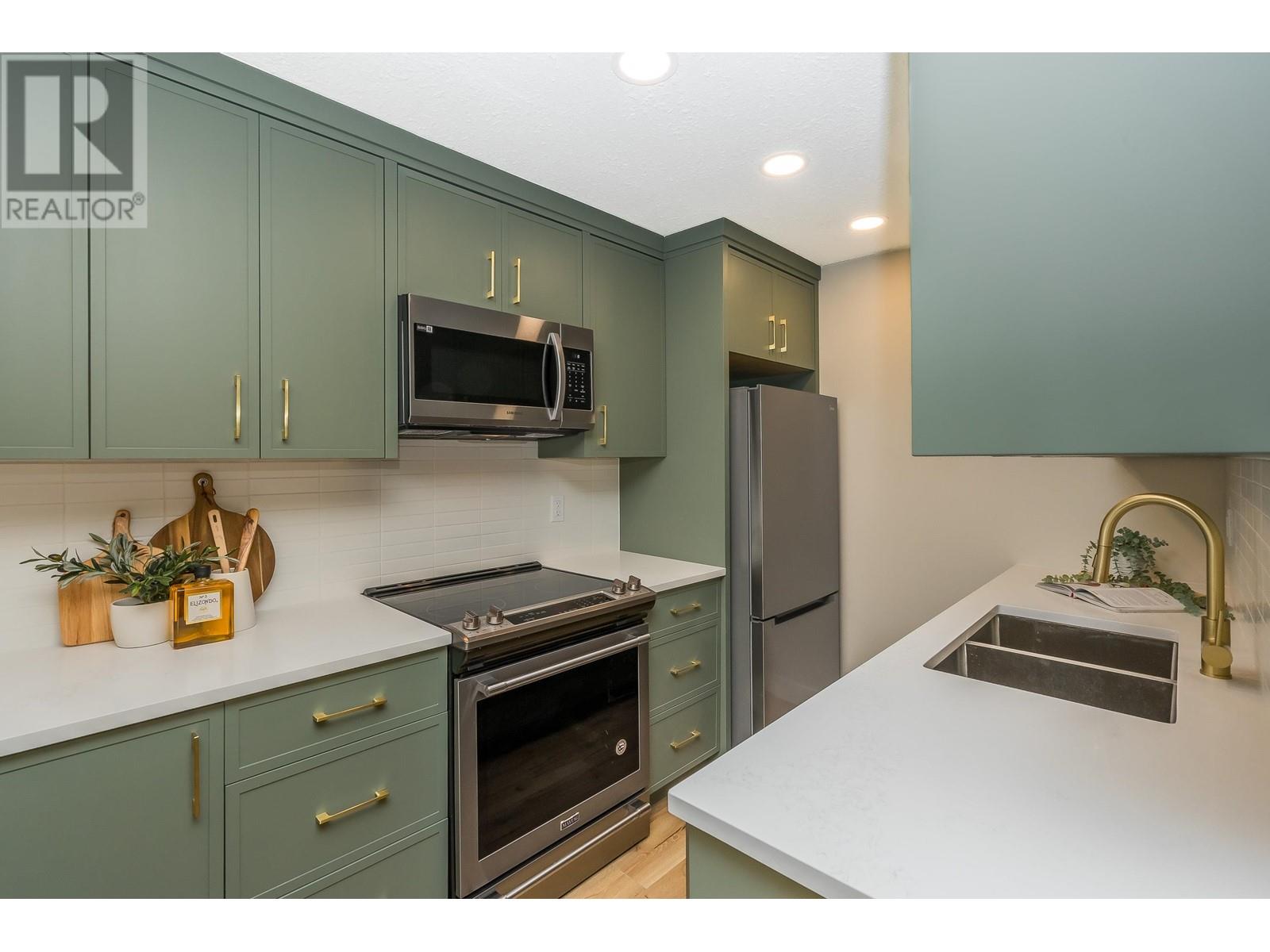 139 200 Westhill Place, Port Moody, British Columbia  V3H 1V2 - Photo 3 - R2827019