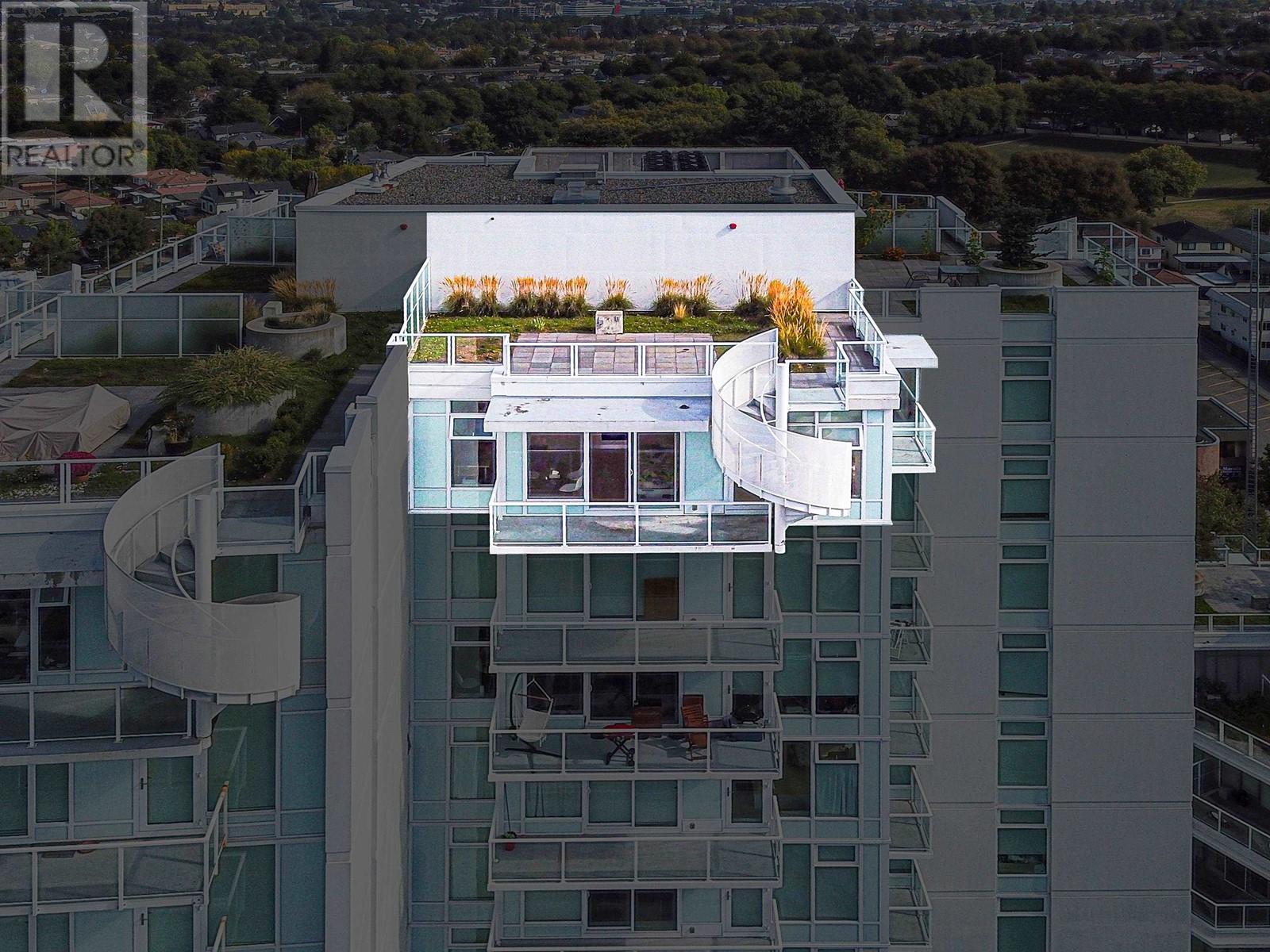 1801 4638 Gladstone Street, Vancouver, British Columbia  V5N 0G5 - Photo 2 - R2827429