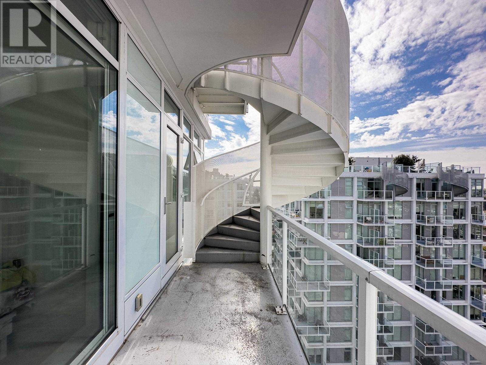 1801 4638 Gladstone Street, Vancouver, British Columbia  V5N 0G5 - Photo 8 - R2827429