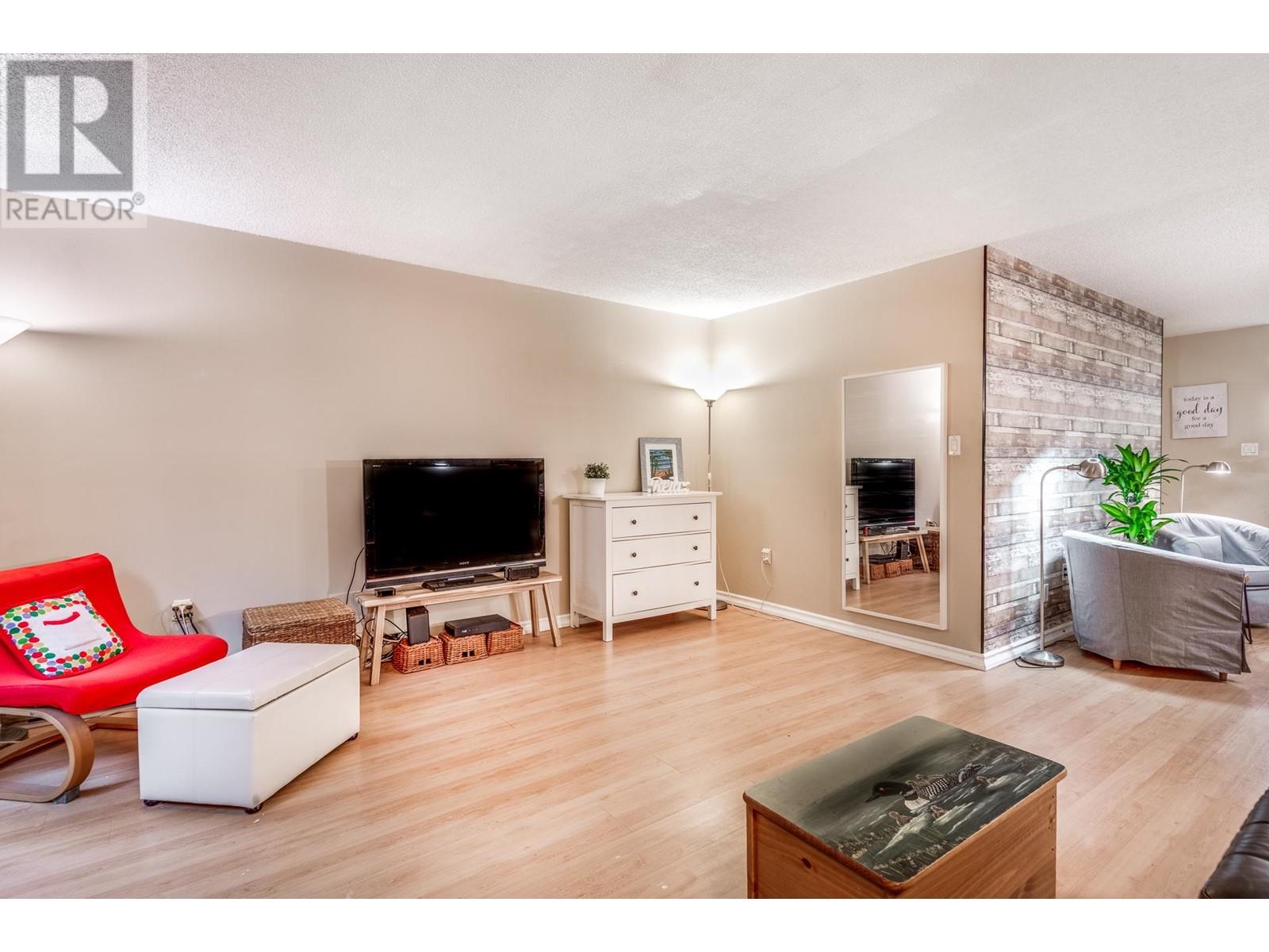 102 9145 Saturna Drive, Burnaby, British Columbia  V3J 7K1 - Photo 11 - R2827431