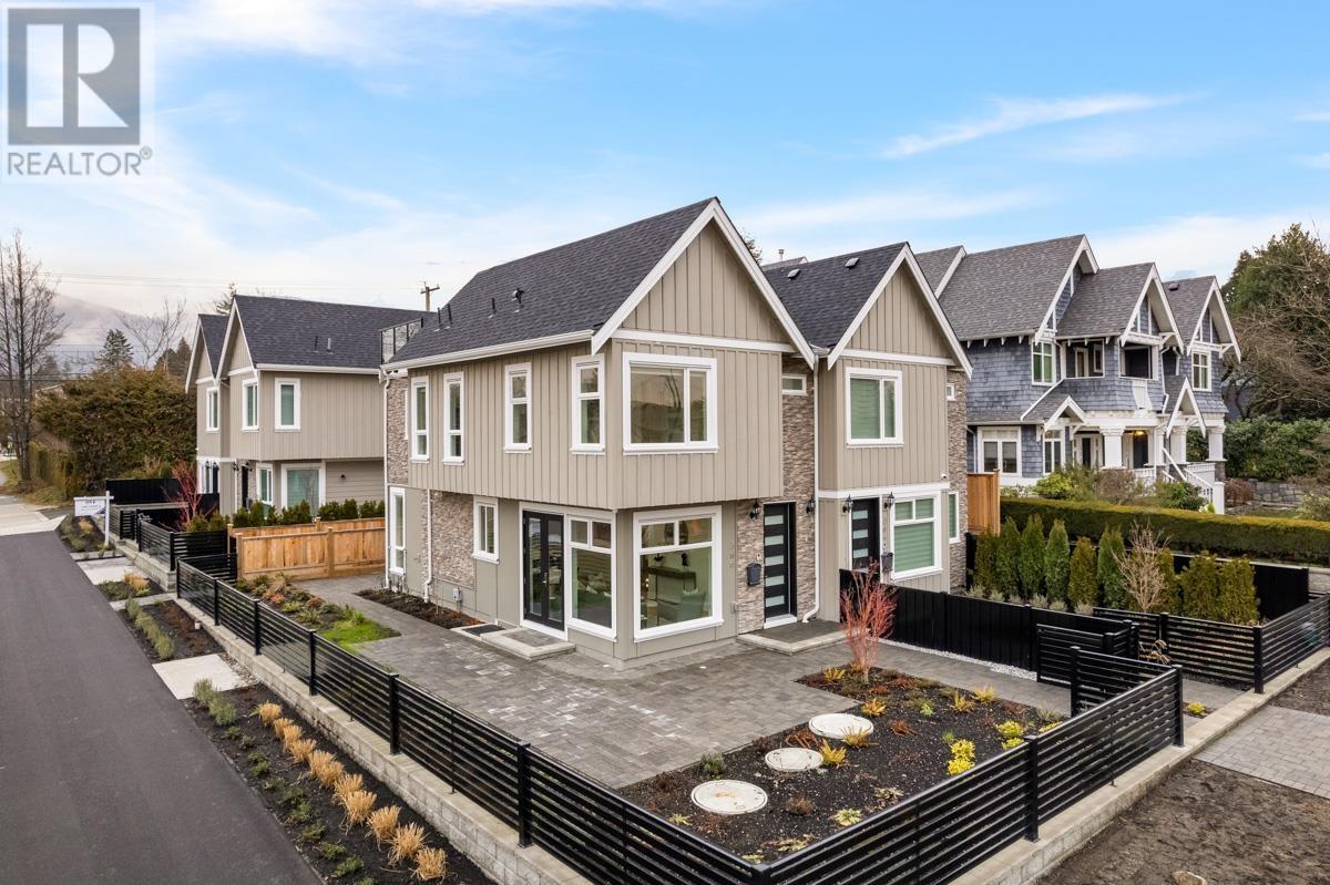 366 W KEITH ROAD, north vancouver, British Columbia