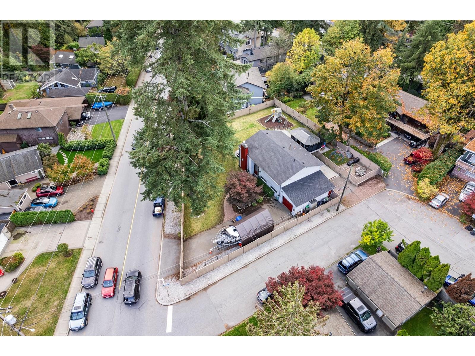 1177 Arborlynn Drive, North Vancouver, British Columbia  V7J 2V4 - Photo 36 - R2827434