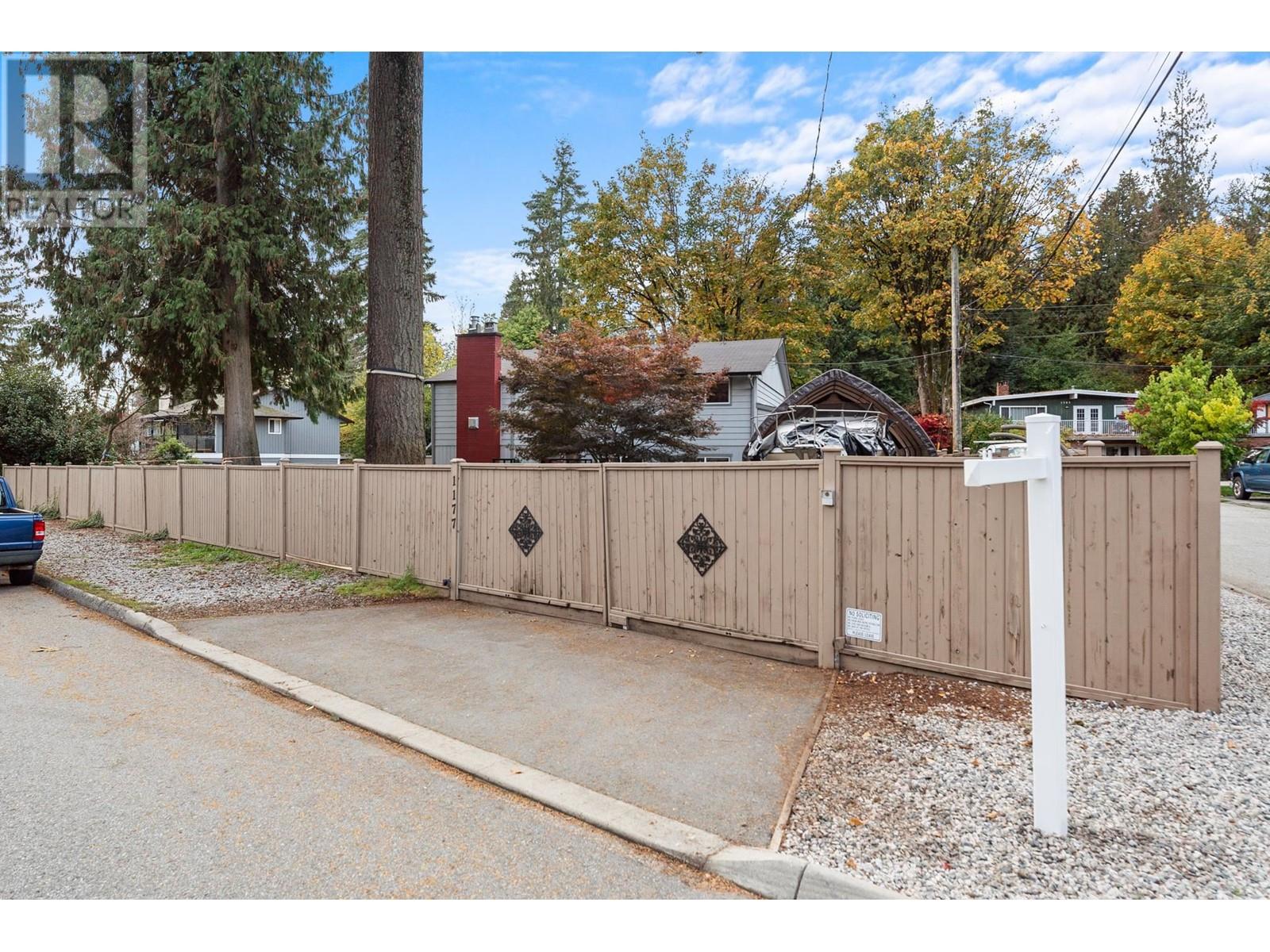 1177 Arborlynn Drive, North Vancouver, British Columbia  V7J 2V4 - Photo 38 - R2827434
