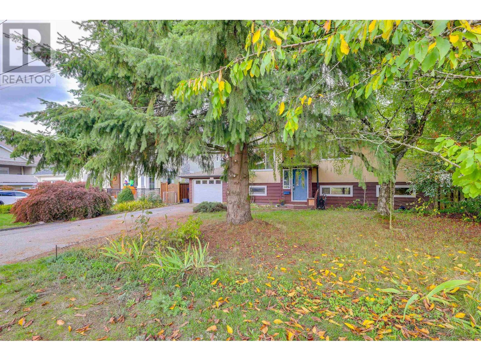 1019 Grover Avenue, Coquitlam, British Columbia  V3J 3E7 - Photo 3 - R2827442