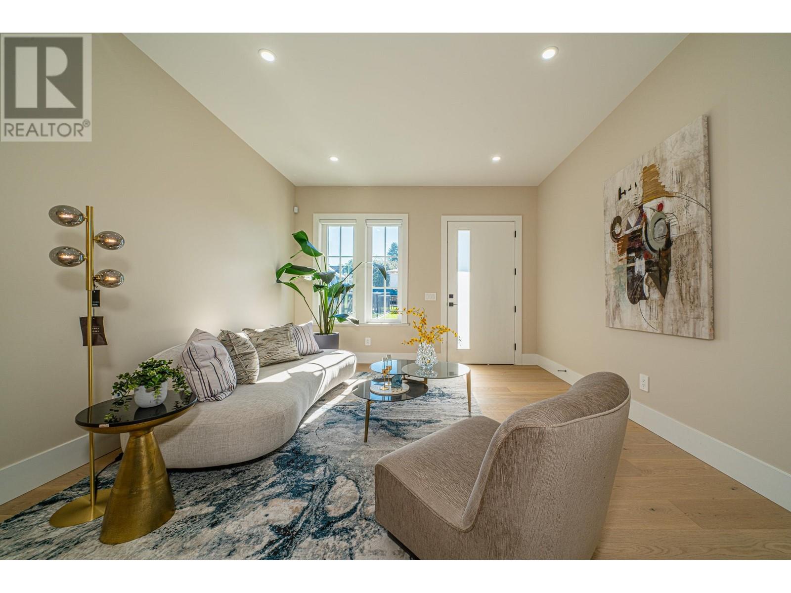 7309 Imperial Street, Burnaby, British Columbia  V5E 1N6 - Photo 2 - R2826953