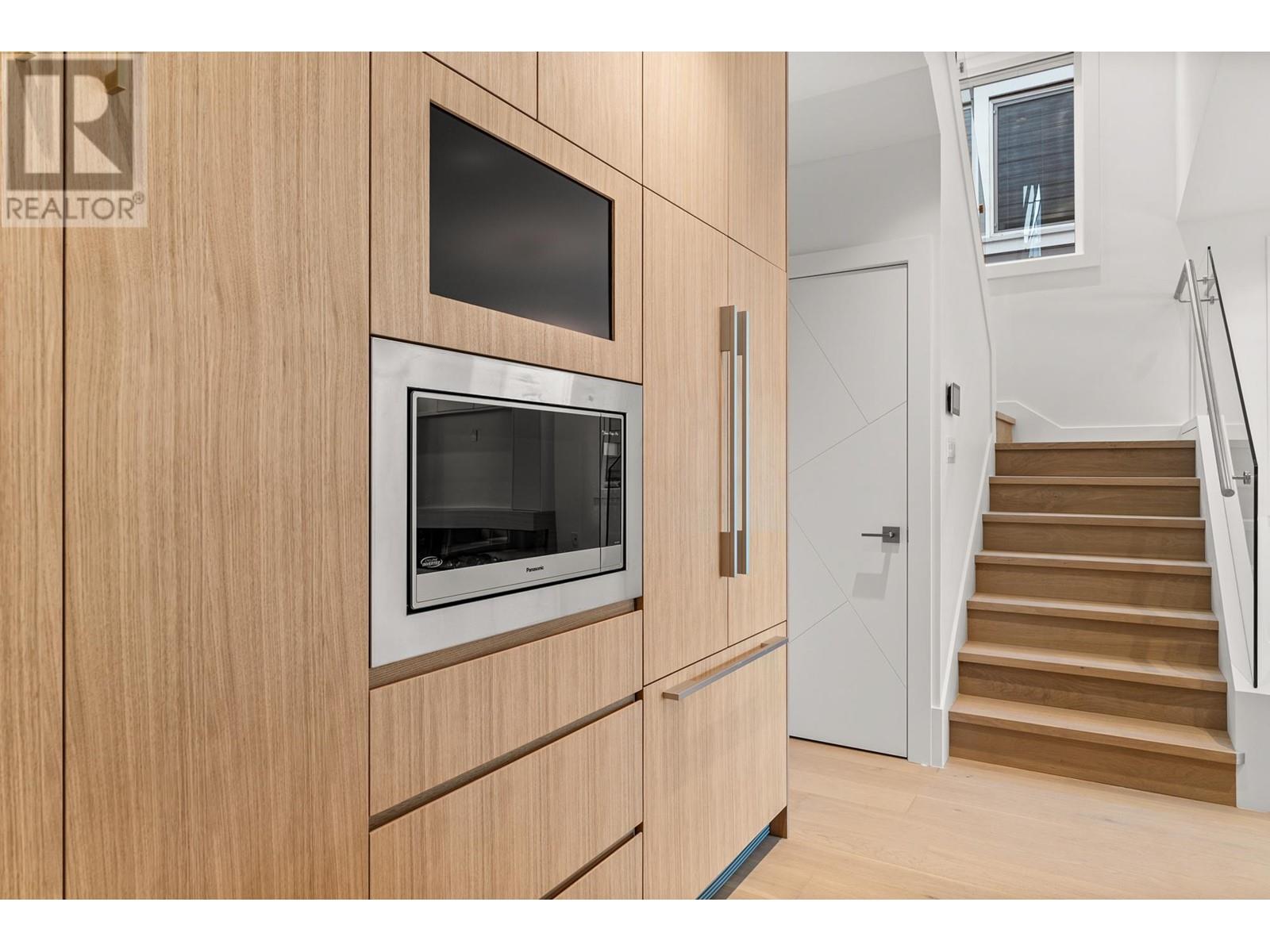 121 E 42nd Avenue, Vancouver, British Columbia  V5W 1S5 - Photo 11 - R2824802