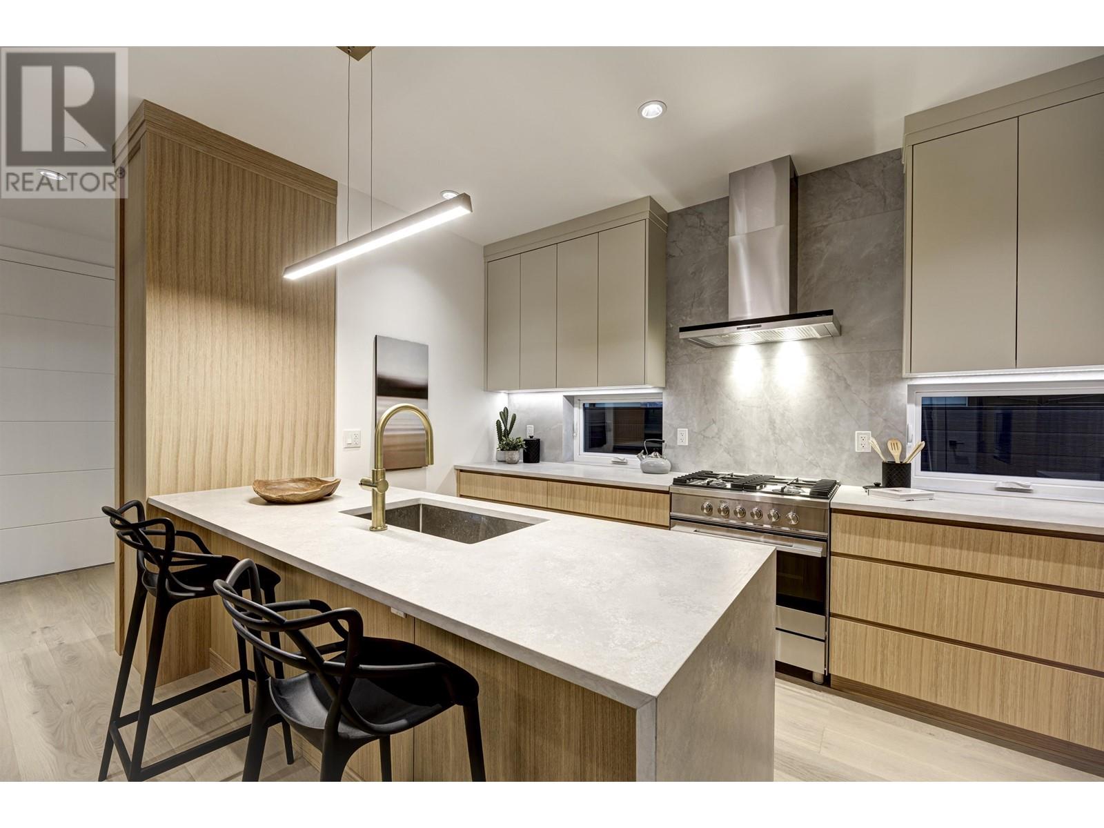 121 E 42nd Avenue, Vancouver, British Columbia  V5W 1S5 - Photo 13 - R2824802