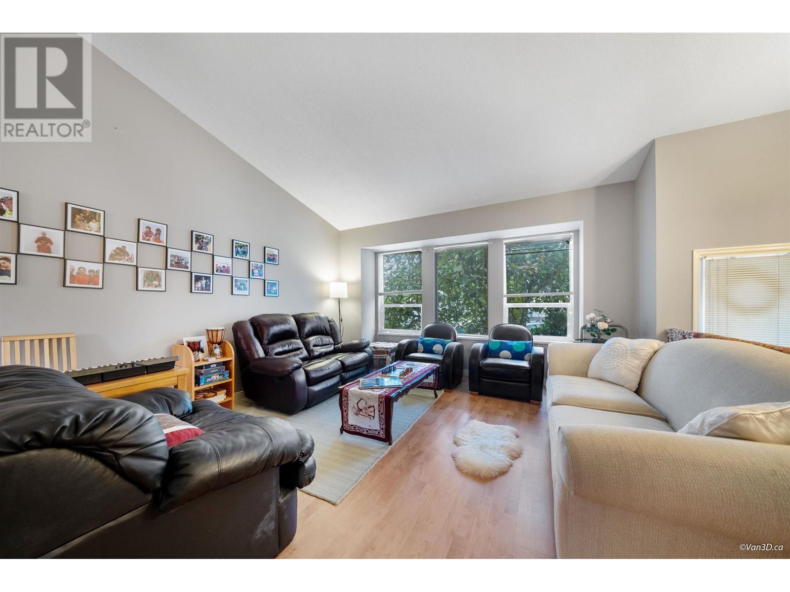 1303 Franklin Street, Coquitlam, British Columbia  V3B 6N6 - Photo 5 - R2827405