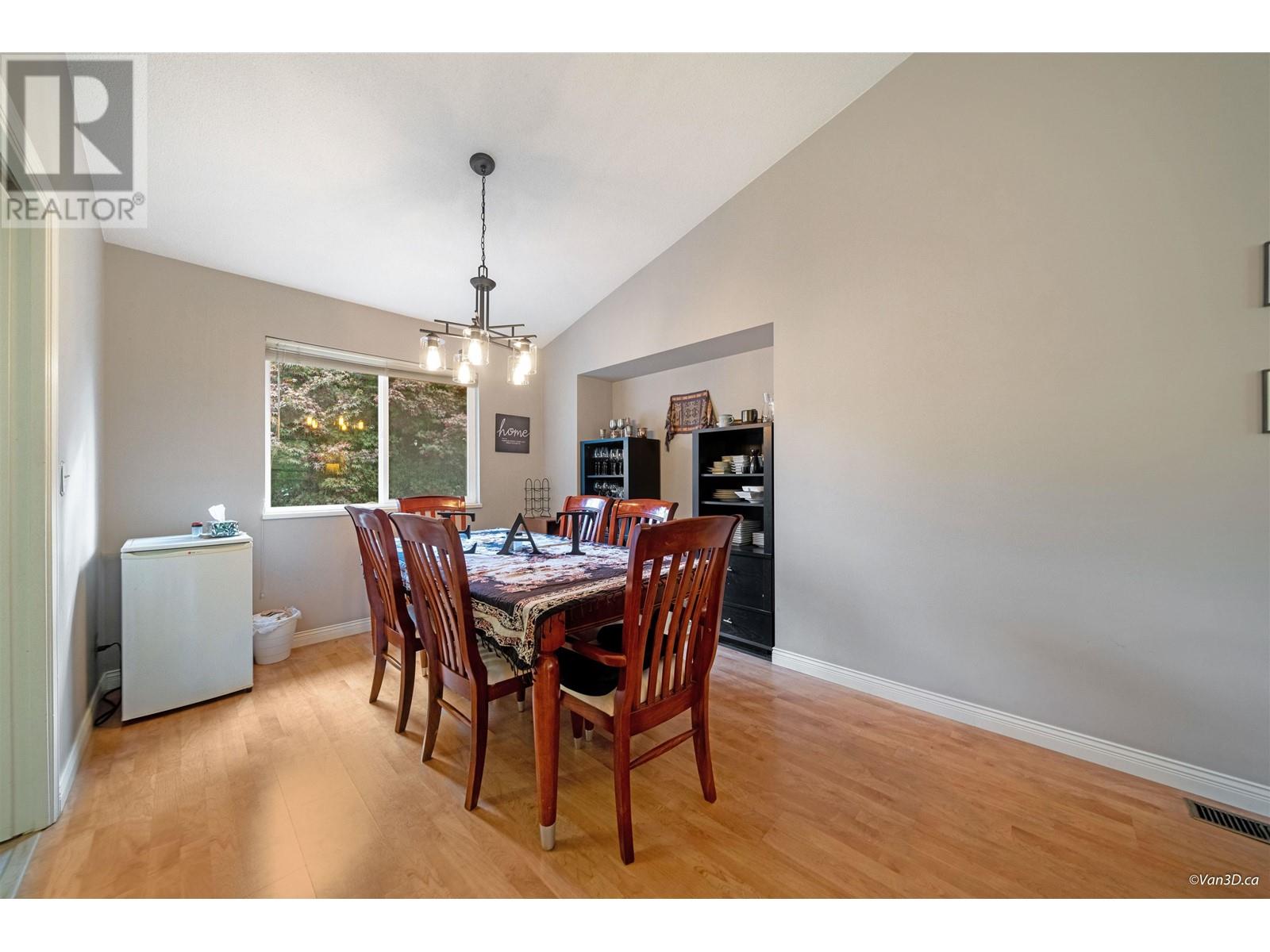 1303 Franklin Street, Coquitlam, British Columbia  V3B 6N6 - Photo 8 - R2827405