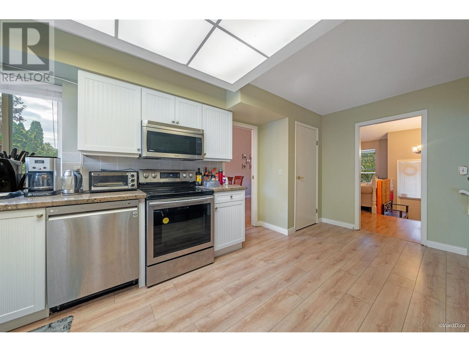 1303 Franklin Street, Coquitlam, British Columbia  V3B 6N6 - Photo 11 - R2827405