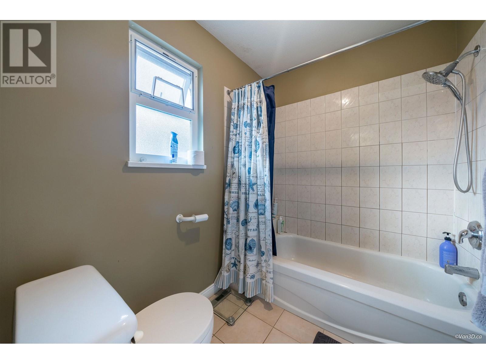 1303 Franklin Street, Coquitlam, British Columbia  V3B 6N6 - Photo 18 - R2827405