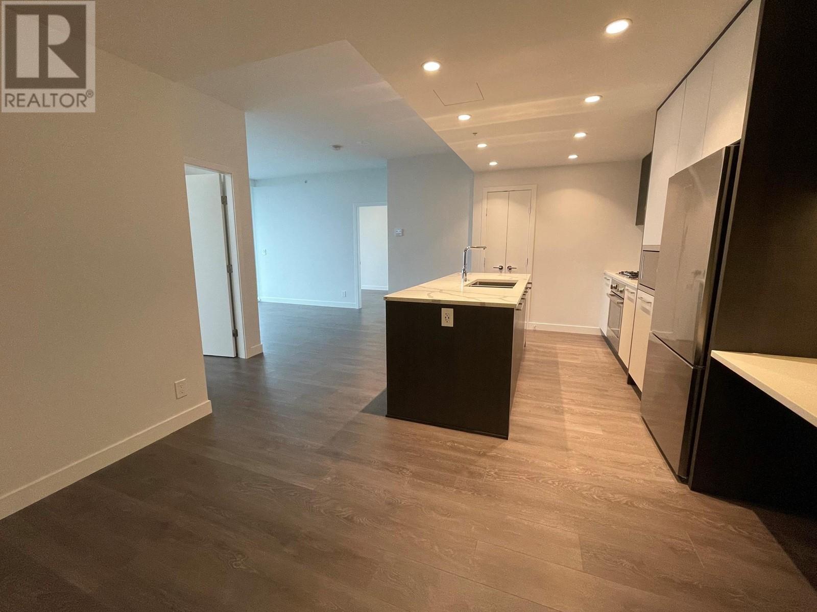 3304 567 Clarke Road, Coquitlam, British Columbia  V3J 0K7 - Photo 4 - R2821323